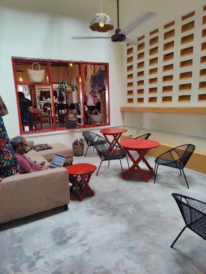 Tumi Hostel Kumasi Esterno foto