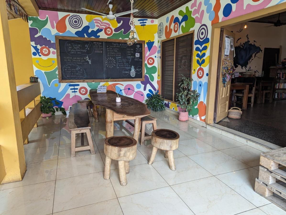 Tumi Hostel Kumasi Esterno foto