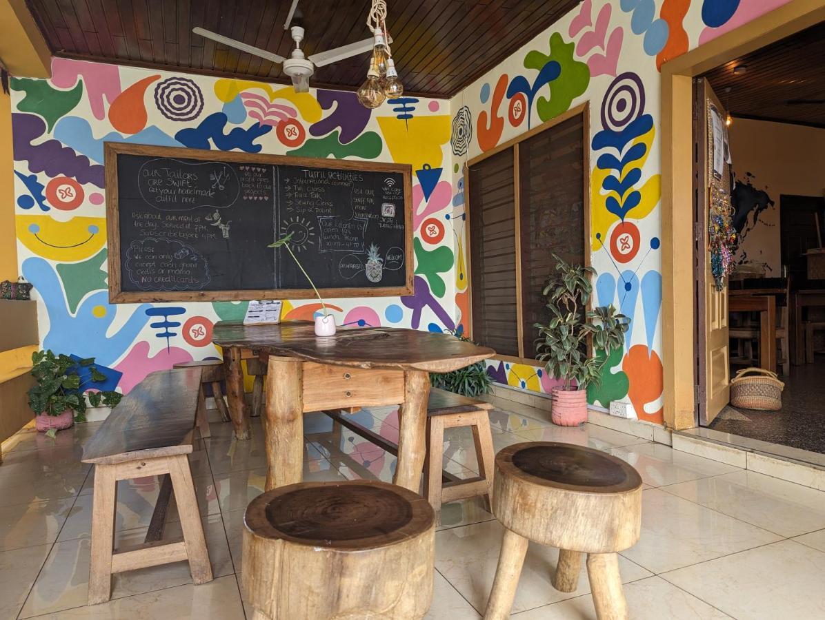 Tumi Hostel Kumasi Esterno foto