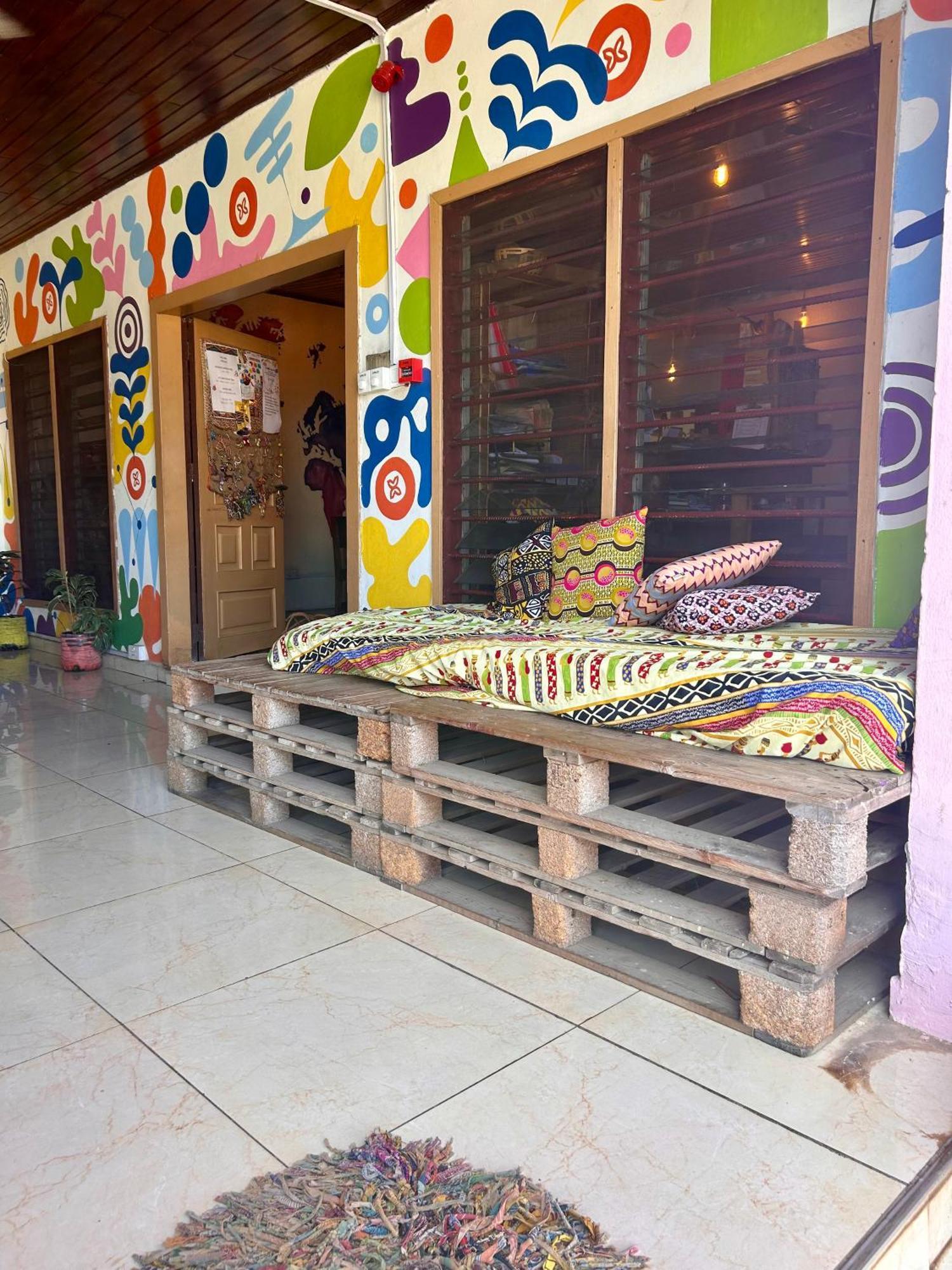 Tumi Hostel Kumasi Esterno foto